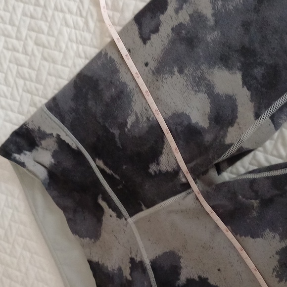 🔥🔥🔥Lululemon Wunder Under floral platoon Silver spoon cropped leggings 8 grey - Picture 4 of 13
